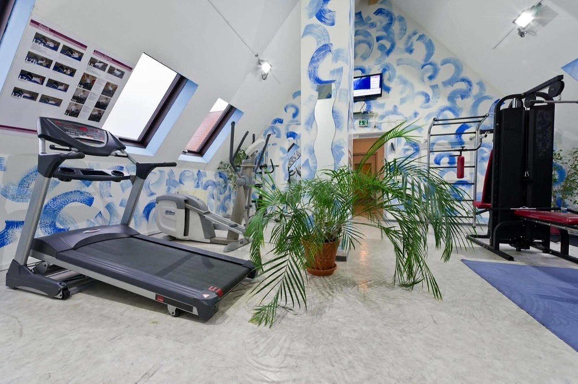 Hotel Domino Штутгарт Экстерьер фото